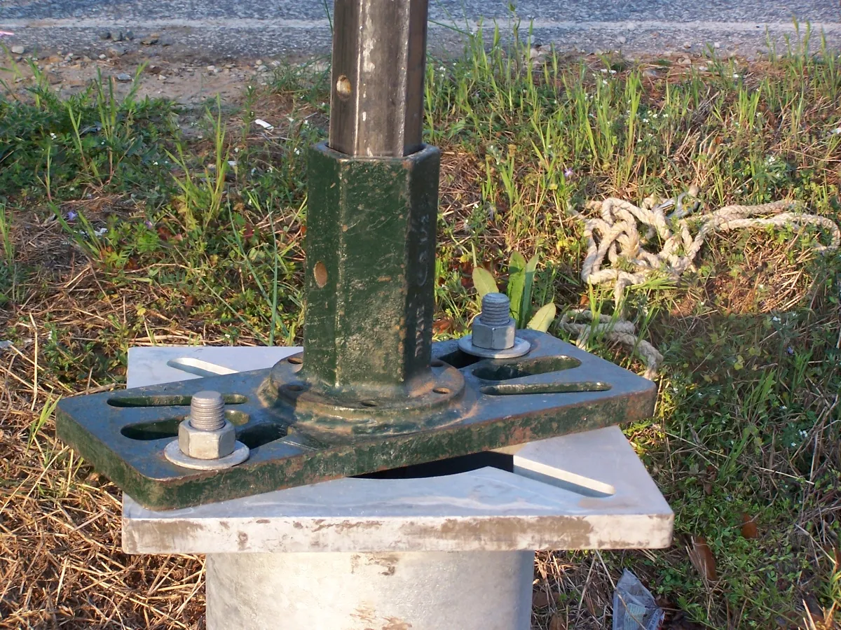 DA-10 helical anchor installed without excavation — site photo 5