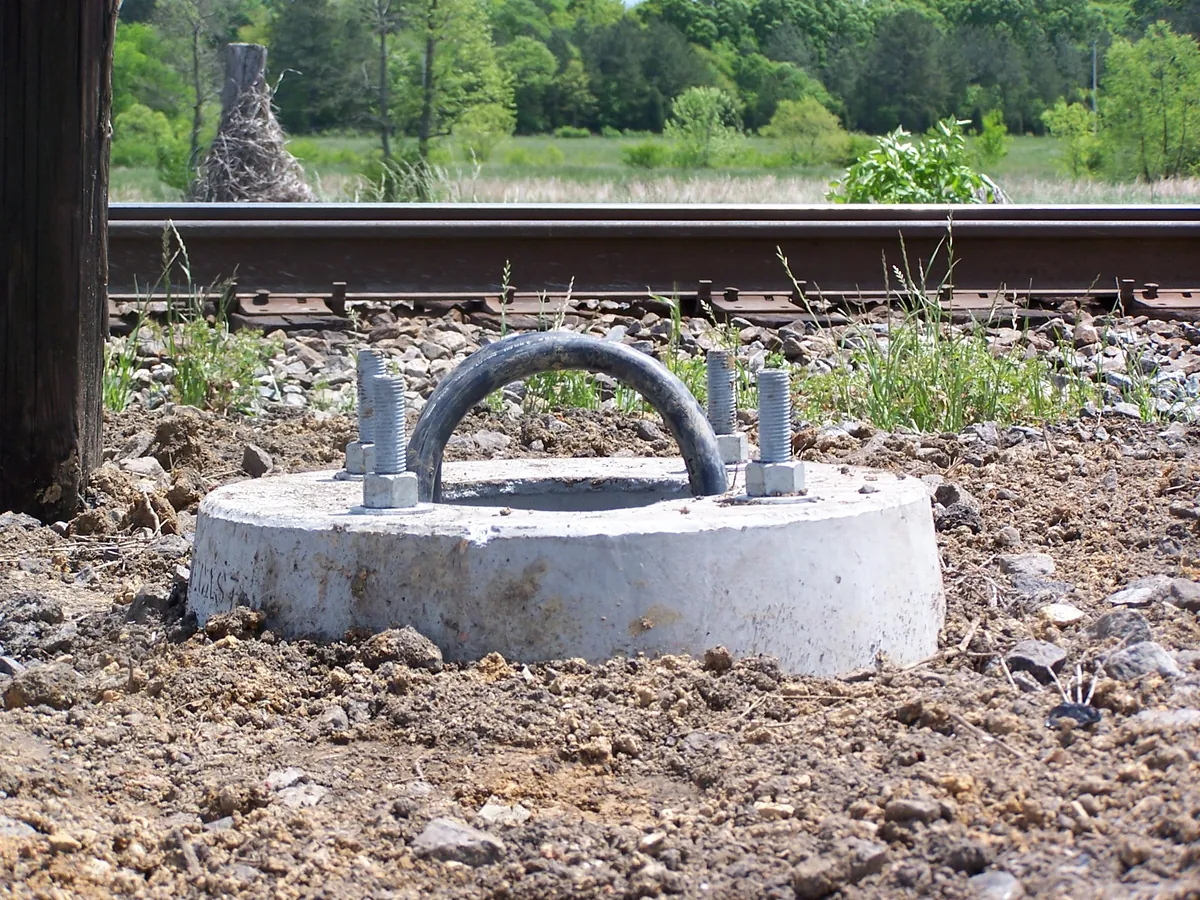 DPS-2A precast gate and wayside signal foundation — site photo 4