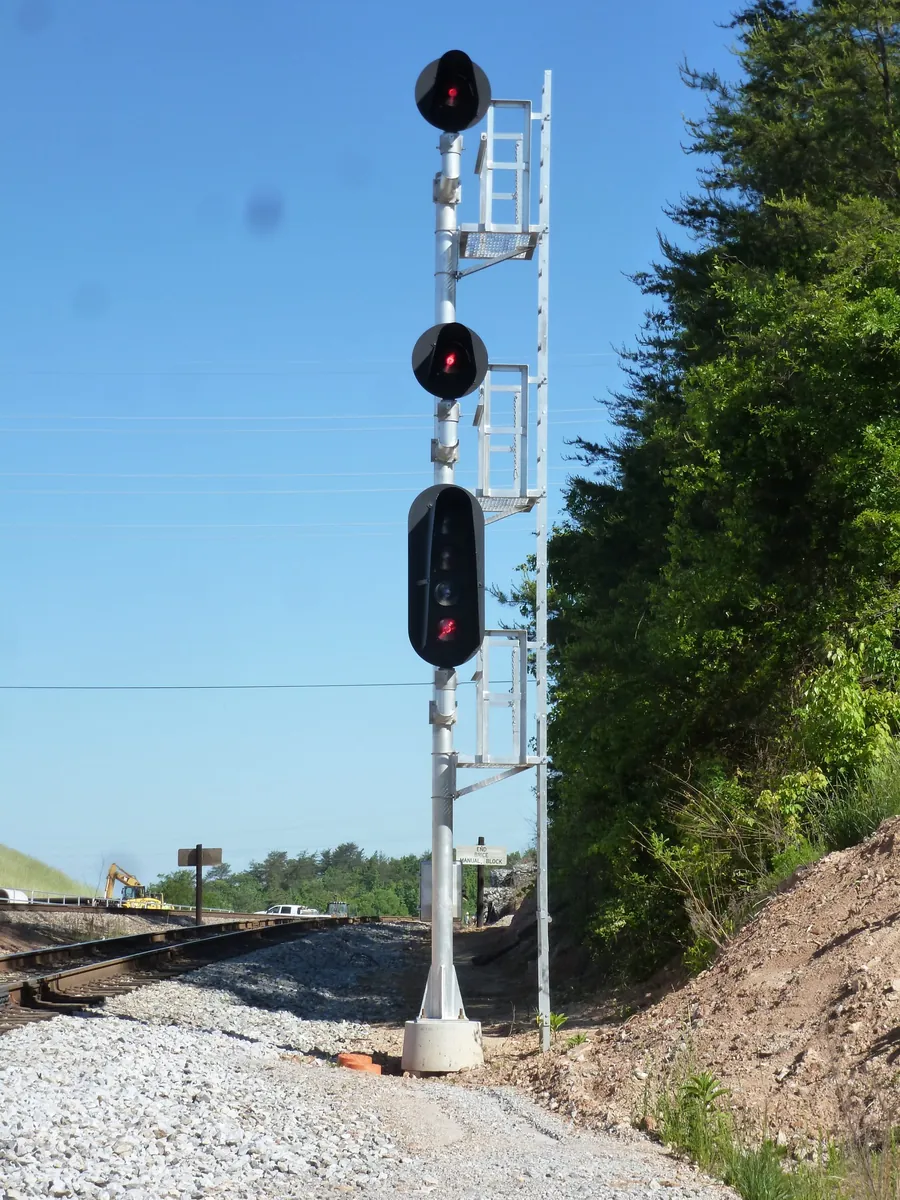 DPS-2A precast gate and wayside signal foundation — site photo 5